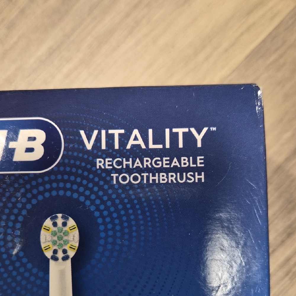 Rechargeable Toothbrush - Picture 4 of 9